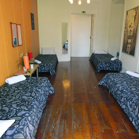 In 1/camoes House Gasthuis