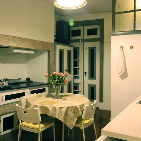 In 1/camoes House * Lissabon
