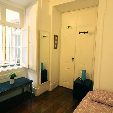 Gasthuis In 1/camoes House